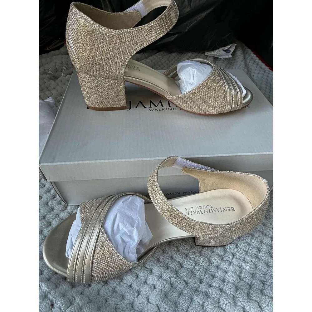 Touch Ups Women's Foster Heeled‎ Sandal Champagne Size 6.5M